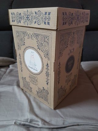 Stapelturm von "Wooden Story" als Geschenkidee für Kleinkinder.