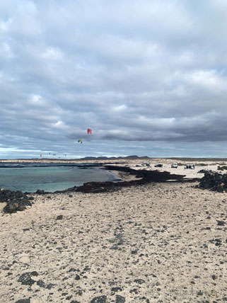 Kite surfers at the old lighthouse