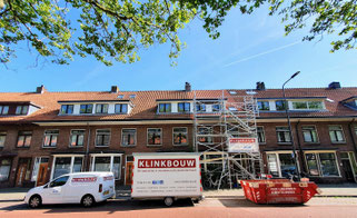 Dakdekker Leiden vervangt pannendak jaren 30 woning en zinken dakgoten in Leiden