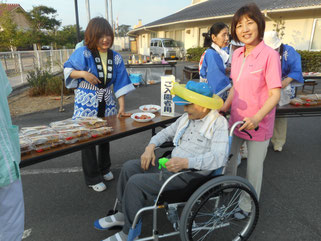 焼きそばはいかがですか～？