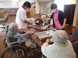 ご利用者の方にもお手伝いしていただきました