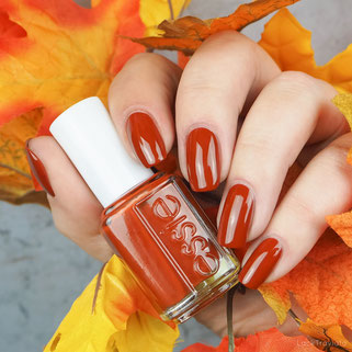 swatch essie • playing koi • Kimono Over-Collection fall 2016