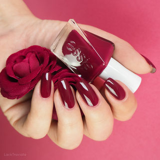 swatch essie gala-vanting • Gel Couture Collection