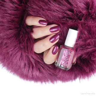 essie • without reservations • Flying Solo Collection - LackTraviata -  Nagellack-Liebe