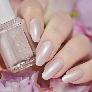 essie • pillow talk-the-talk LackTraviata - - Nagellack-Liebe