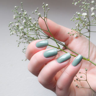 swatch OPI Thanks a Windmillion
