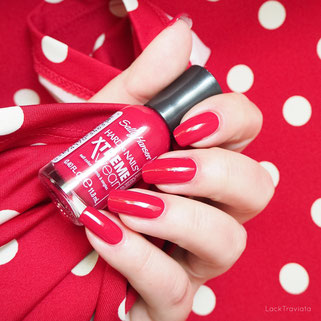 swatch Sally Hansen Cherry Red