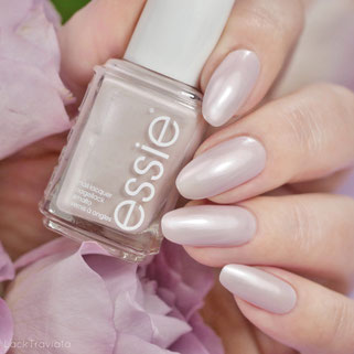 essie • LackTraviata - talk-the-talk - pillow Nagellack-Liebe