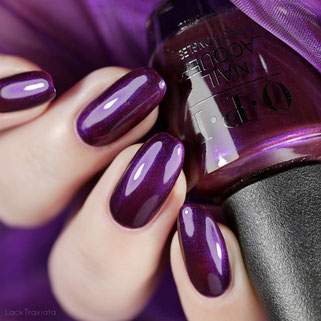 OPI • Let's Take an Elfie (HR M09) • Shine Bright Collection (Holiday 2020)