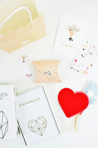 Bild: DIY Brautkalender- finde Ideen für einen Braut Countdown Kalender als Geschenk zum selber machen, mit Tipps zum Befüllen und Verpackungsideen // gefunden auf www.partystories.de // #diyHochzeit #Brautkalender #geschenkidee #ricodesign