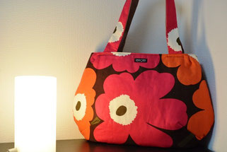 お散歩バッグ marimekko ピエニウニッコ限定カラー使用