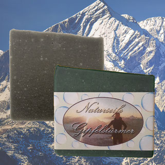 Handgemachte Naturseife mit schwarzer Steinoptik und Zirbelkieferöl