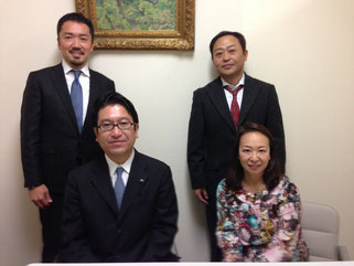 伊藤会員(右下)高崎理事長(右上)島田議員(左下)内尾会員(左上)