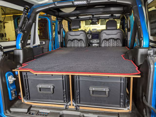 Jeep Wrangler Innenausbau - Red Rock Adventures - Offroad Reisen