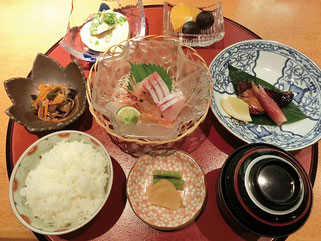 昼食イメージ
