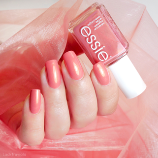 essie let it glow LackTraviata Nagellack Liebe