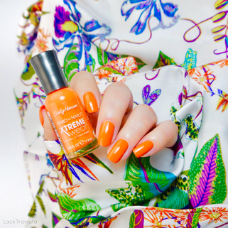 Sally Hansen • Sunkissed (329 / 150) • HARD AS NAILS XTREME wear Collection