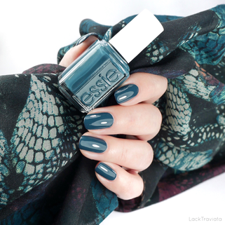 essie • in plane view (US 728) • Flying Solo Collection (spring 2020)