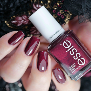 essie • ace of shades (EU 653) • Game Theory Collection (fall 2019)