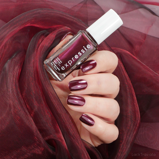 essie • breaking the bold (260) • expressie Collection (new 01/2020)