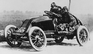 Marcel Renault sur Renault O / Paris-Madrid 1903 /  wikiwand.com/course automobile Paris-Madrid