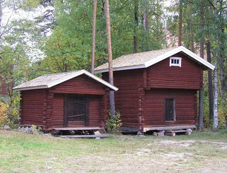 Alte Speicher in Finnland - Anstrich mit roter Kochfarbe - Wohnblockhäuser, Blockhäuser, Holzhäuser, Blockbaus bauen, Ferienhaus, Wohnhäuser, Architektenhäuser, Designhaus, Einfamilienhaus, Blockbohlenhaus, Holzschutz, Rundholzhaus, Ferienhäuser