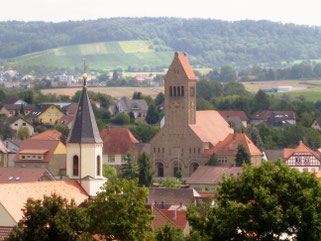 Ein Dorf - zwei Kirchtürme, aus dem Ortsfamilienalbum Flehingen