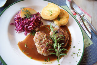 Kalbsbutterschnitzel mit Kartoffeltaler