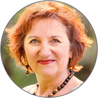 Claudine Hildebrand - Schmuckstücke. Charakterstücke.