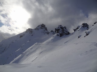 Blick zum Gipfelaufbau des Zwölferköpfls