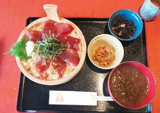 おかげ横丁で食べたすし久の手こね寿司