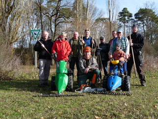 Die NABU Gruppe Lauda bei der Biotoppflege (Foto: NABU lauda).