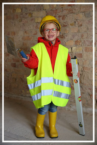 Familienfotos-Fotograf-Kind-Baustelle-L625