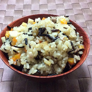 ひじきと豚肉の炊き込みご飯