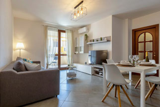 interno di una casa salotto
