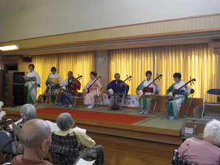 明るく華やかな音色が会場に響きました