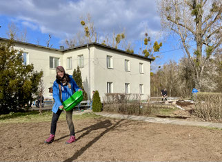 Anlegen der Wildblumenwiese (Foto: Kathrin Liersch)