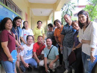 Pilar Village,Las Pinas Cityのスタッフの皆さんと
