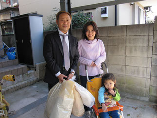 左から高崎理事長、蒲生津久茂様、末娘のきずなちゃん