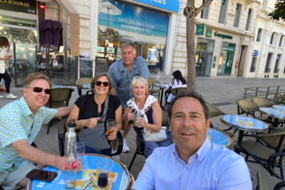 Photo stop at La Canebière Avenue