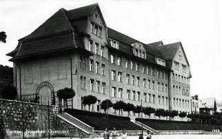 Ehemaliges Gymnasium Alpenstasse. Foto: Postkartensammlung der Stadtbibliothek Biel, Signatur B 1 094