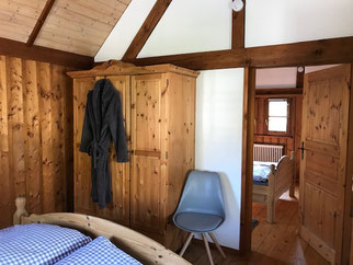 Zwei getrennte Schlafzimmer im OG