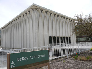 ミノル ヤマサキ 世界貿易センターを設計した建築家の作品と生涯 Mitten Rabbit