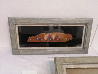 遠い明日の行方 テンペラ、油彩、木、箔 260×595mm　231,000円（税込）
