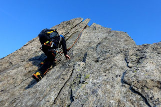 alpine rock climbing near Andermatt Bielenhorn Furka