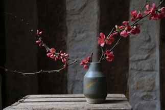 Vase lichen, création Stéphanie Wahl, céramiste dans l'Yonne