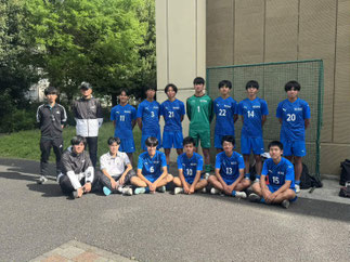 79期全員とサッカー部顧問。