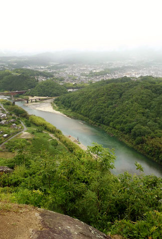 木曽川の北岸にそびえる天空の城苗木城夏の香り、清流付知川天然鮎土用松茸国産。美菜ガルテンふるかわ美菜ガルテンふるかわ絶対満足！グルメお値打ち和食ランチ極上