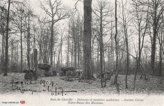 Les dolmens et le menhir vers 1900.