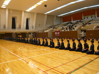 本年も43名の現役甲南中・高・大学生が参加。